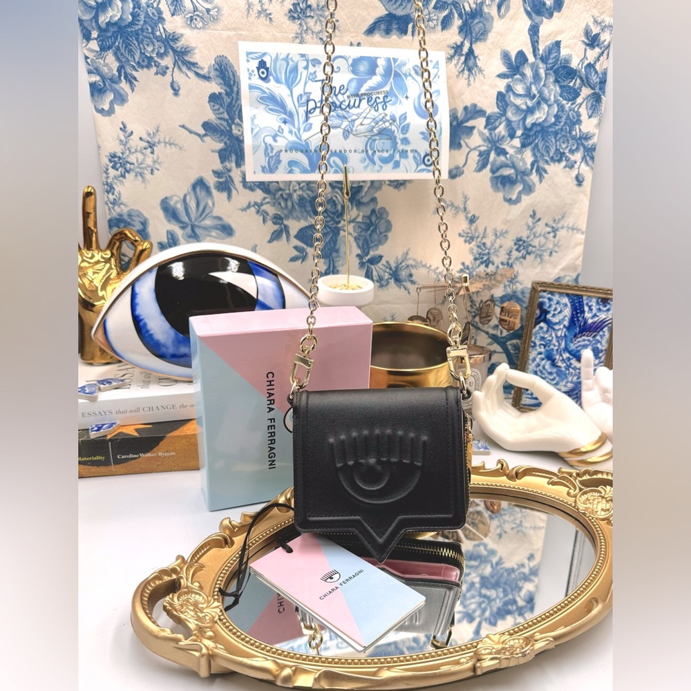 🆕 CHIARA FERRAGNI 🧿 BNIB Eyelike Motif Chain Linked Wallet - Black - WOC - Picture 2 of 16
